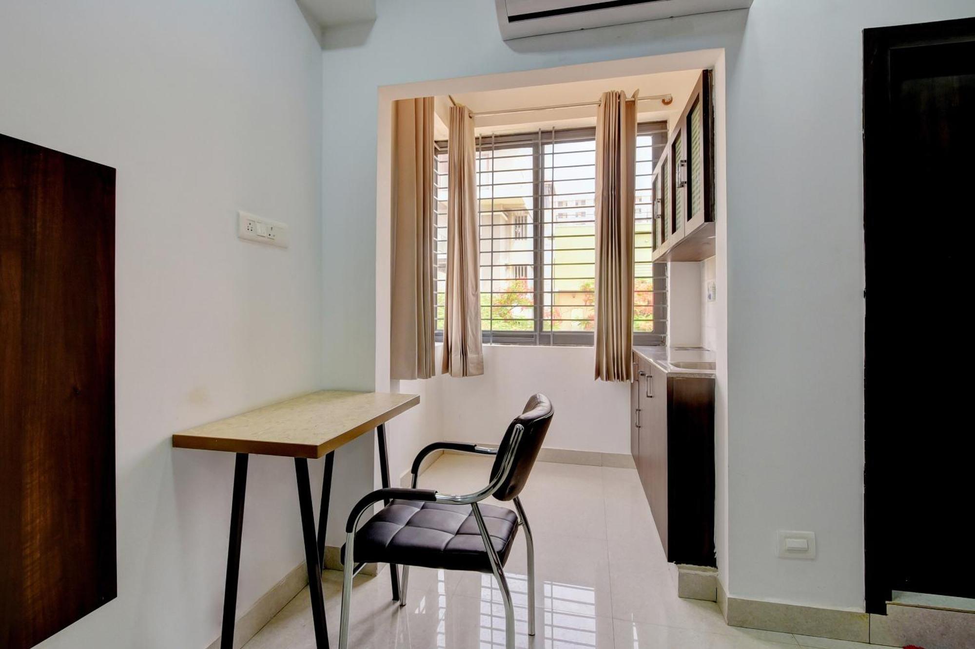 Super Grand Collection O Near Sarjapur Road Near 7D Voyage Hotel Bangalore Buitenkant foto