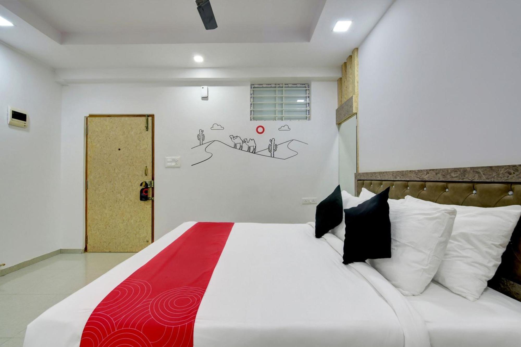 Super Grand Collection O Near Sarjapur Road Near 7D Voyage Hotel Bangalore Buitenkant foto