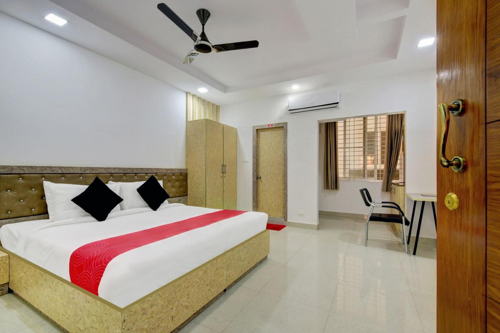 Super Grand Collection O Near Sarjapur Road Near 7D Voyage Hotel Bangalore Buitenkant foto