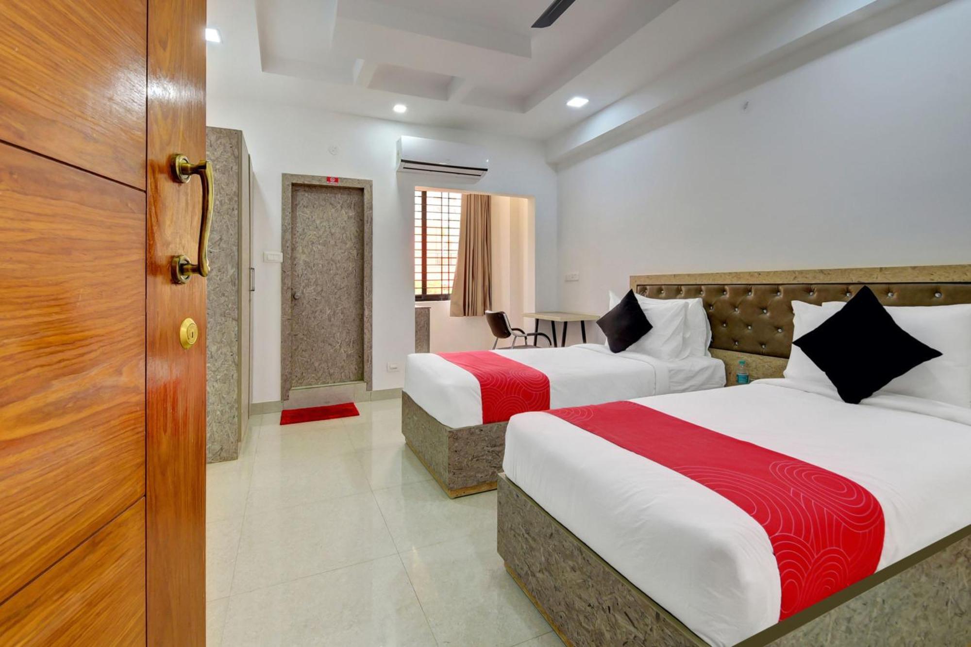 Super Grand Collection O Near Sarjapur Road Near 7D Voyage Hotel Bangalore Buitenkant foto