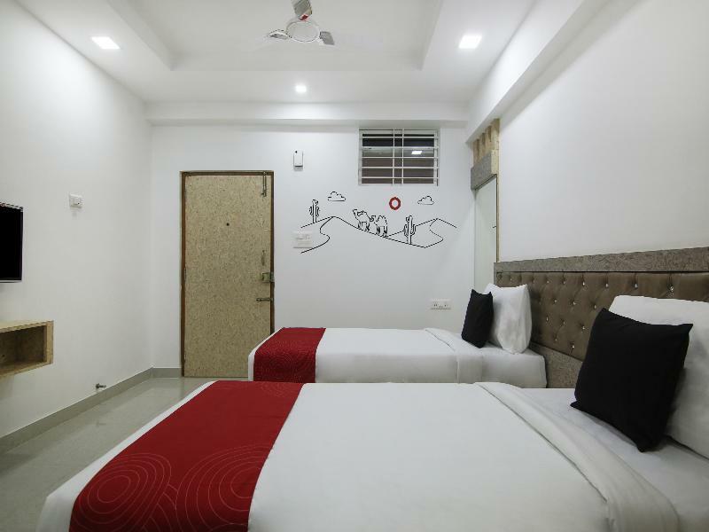 Super Grand Collection O Near Sarjapur Road Near 7D Voyage Hotel Bangalore Buitenkant foto